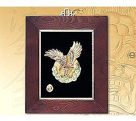 鵬飛鷹楊(鎏金青瓷)中松木立體框