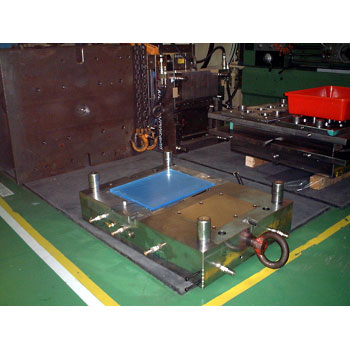 背光板(LGP)注塑成型整廠輸出-模具開發
