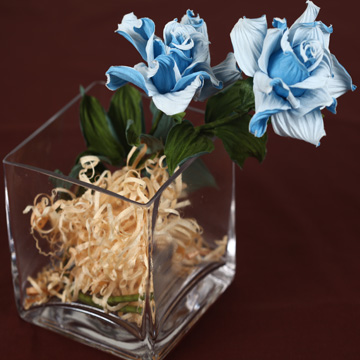 立體式透明玻璃桌上型盆花 -- 俏麗玫瑰(藍色)
