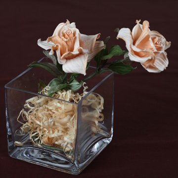 立體式透明玻璃桌上型盆花 -- 俏麗玫瑰(可可色)
